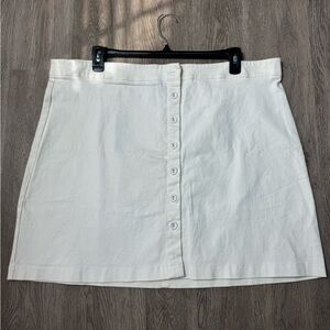 NWT Forever 21 Plus Size Off-White Button-Down Mini Skirt